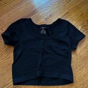 Ribbed Black Cropped Tee